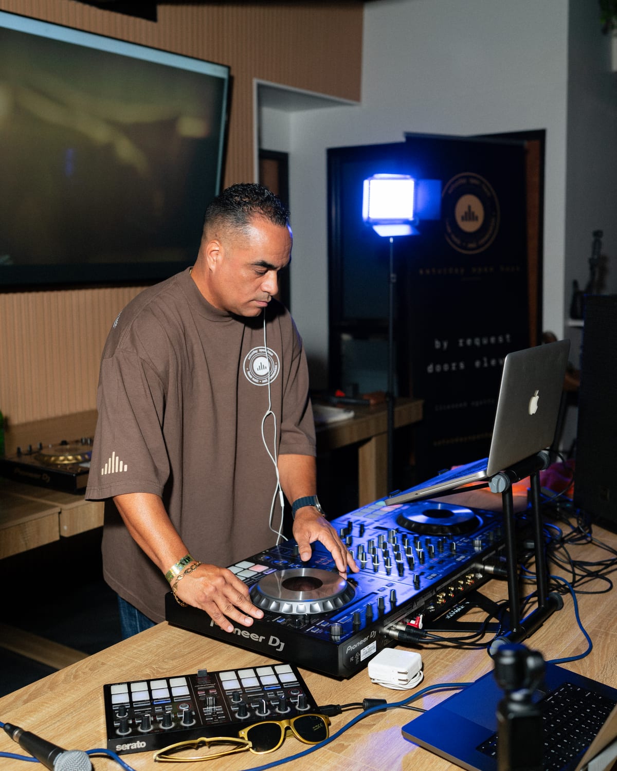 Gino at the decks under the Saturday Open Haus screen